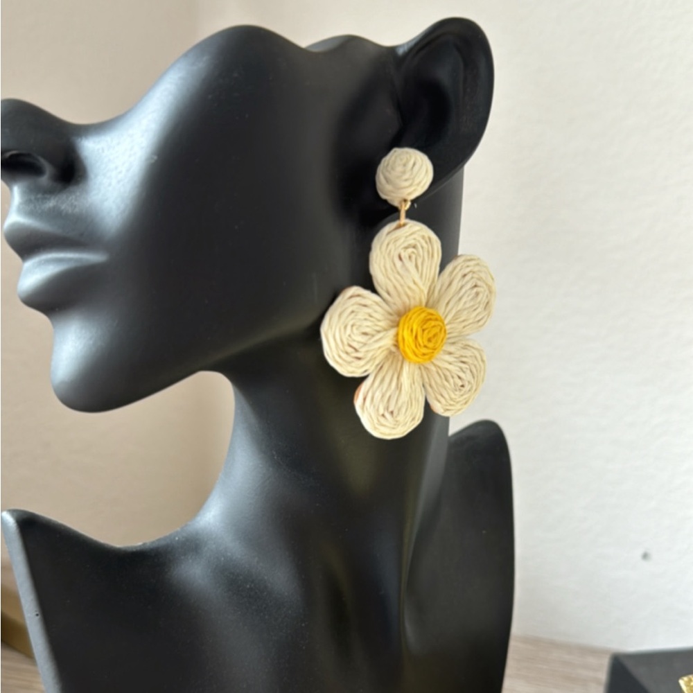 Bohemian flower earrings A537 - Picture 4 of 4